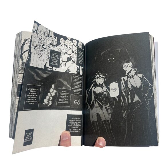 RWBY Manga Book by Shirow Miwa - Picture 3 of 4